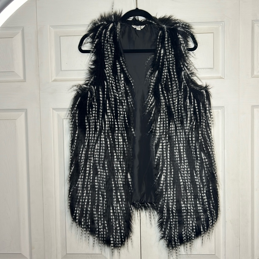 Faux Fur black and white vest. Size small